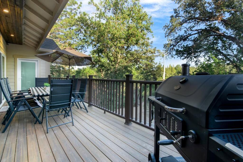 Lakeside Retreat: Pine Mountain Luxury Near Yosemite Groveland Exterior photo
