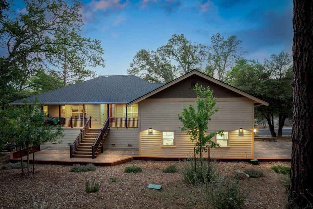 Lakeside Retreat: Pine Mountain Luxury Near Yosemite Groveland Exterior photo