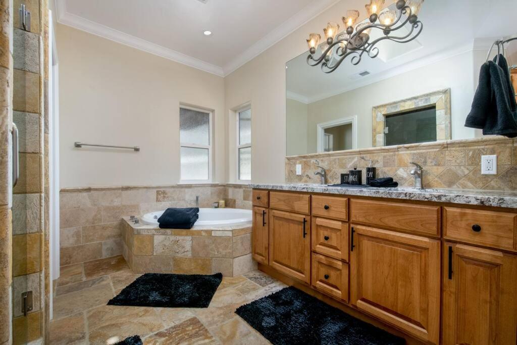 Lakeside Retreat: Pine Mountain Luxury Near Yosemite Groveland Exterior photo
